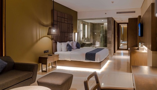 Studio Suite, 1 King Bed, Ocean View