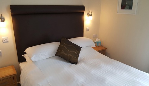 Standard Double Room, Bathtub