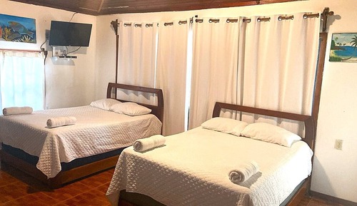 Beach Front Cabin, two Queen beds, 2nd level