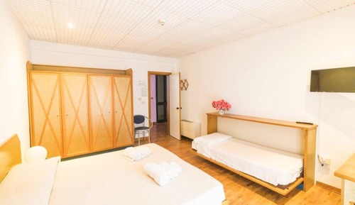 Standard Triple Room, Garden View