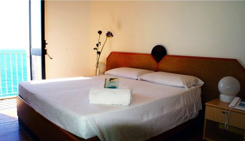 Standard Double Room Single Use, Sea View