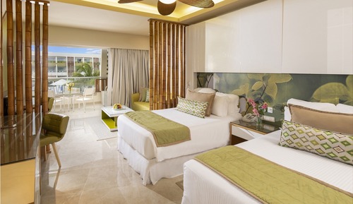 Preferred Club Jr. Suite Pool View Double Beds VIP Concierge incl. Access to Breathless