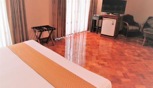 Supreme Suite