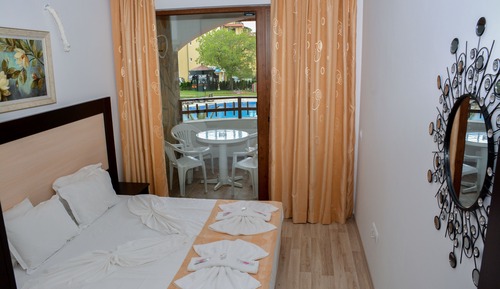 Apartment, 2 Bedrooms, Balcony, Pool View (Kitchenette )