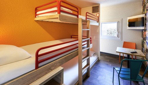 Room (Trio)