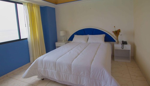 Standard Room, 1 Queen Bed