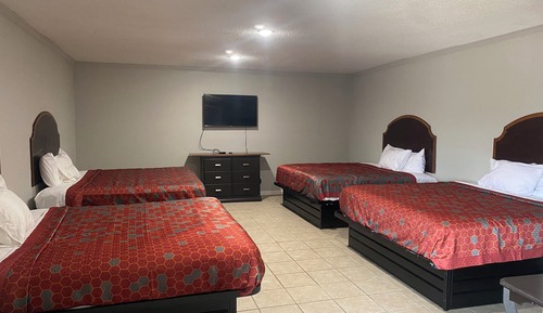 Economy Quadruple Room