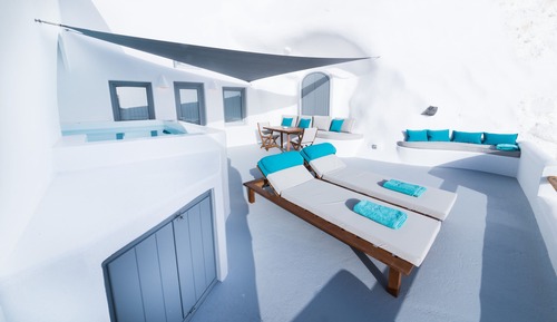 Honeymoon Suite with outdoor heated plunge pool with jets