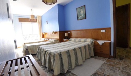 Economy Quadruple Room, Sea View