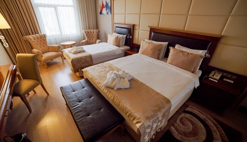 Deluxe Room, 1 King Bed, Non Smoking
