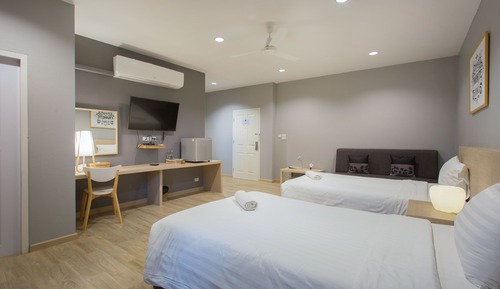 Deluxe Twin Room