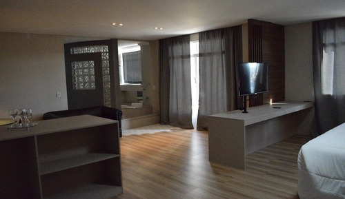 Luxury Suite