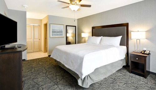 Studio, 1 King Bed, Accessible (Hearing)