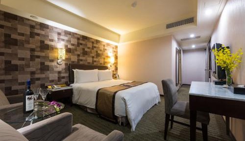 Deluxe Suite