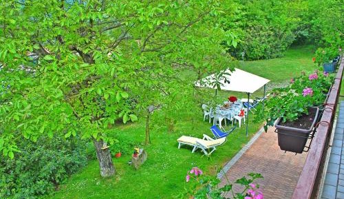 Villa with Garden View
