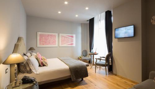Suite with City View