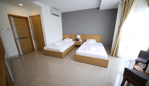 Triple Room with City View