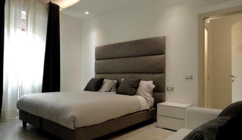 Deluxe Room (2 Adults + 1 Child)