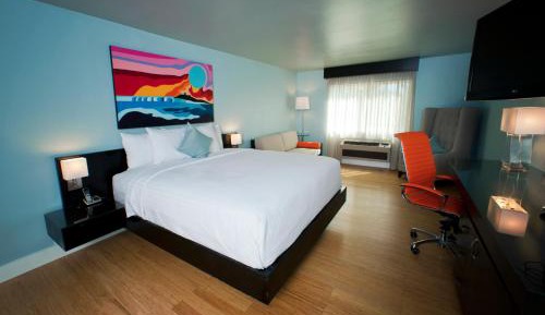 Deluxe King Room