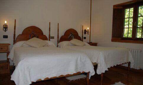 Twin Room with Private Bathroom