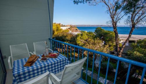 Studio Apartment with Sea View