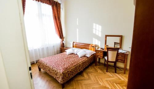 Single Room with Park View