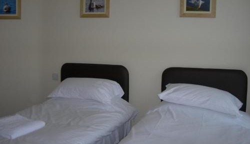 Twin Room with Private External Bathroom