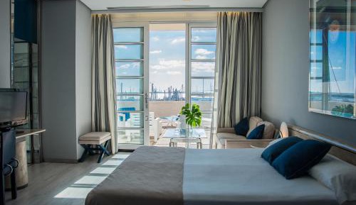 Deluxe Double Room with Balcony and Sea View