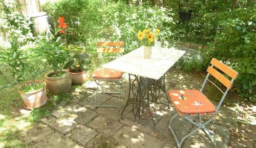 Apartment with Garden View
