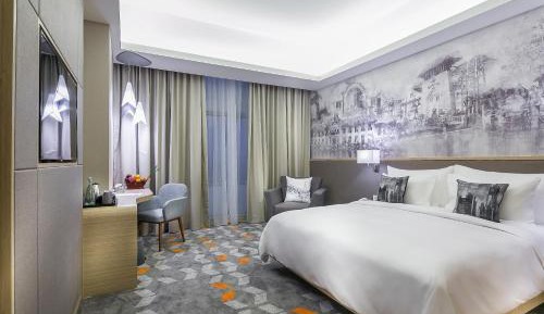 V Room