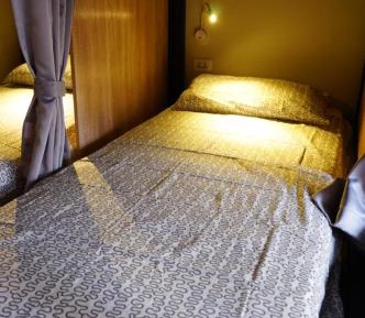 Bunk Bed in Mixed Dormitory Room