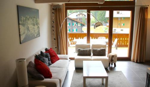 Deluxe Apartment