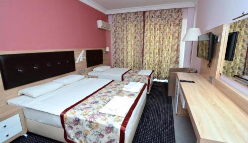 Double Room with Balcony (3 Adults)