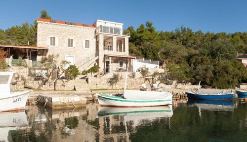 Seven-Bedroom House