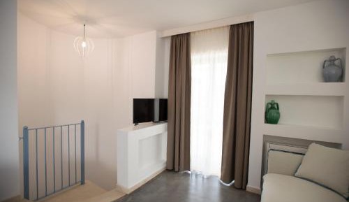 Superior One Bedroom Apartment - Split Level