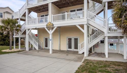 Three-Bedroom Townhouse