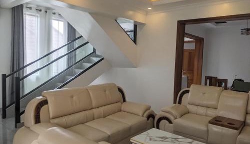 Four-Bedroom Luxury Apartment
