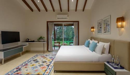 Deluxe Double Room with Balcony
