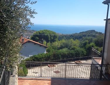 Superior One-Bedroom Apartment with Balcony