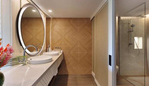 Luxury King Room with Beach Club Access