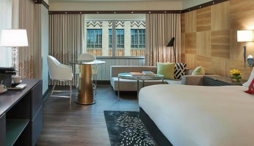 Magnifique Corner King Room