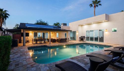 Five-Bedroom Holiday Home