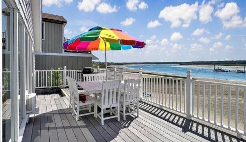 Two-Bedroom Holiday Home