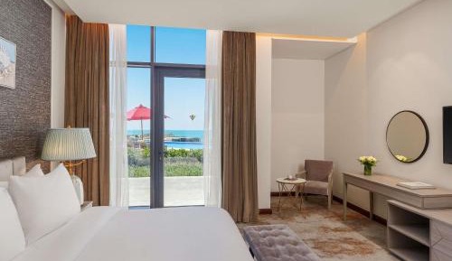 Deluxe Room King Bed