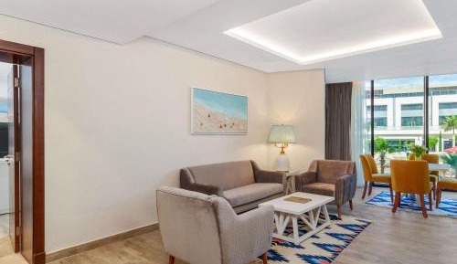 Junior Suite with Pool Access