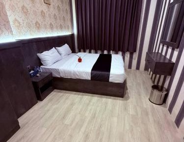 Family Two-Bedroom Apartment with View