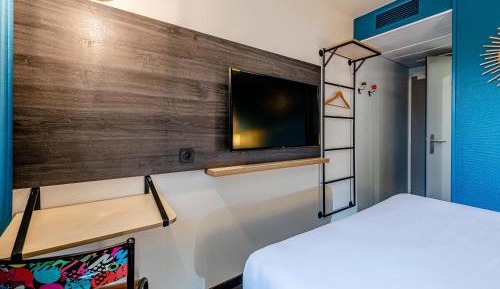 Pop Double Room with Sofa