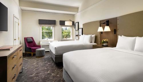 Deluxe Queen Room with Two Queen Beds and Roll-In Shower - Garden View