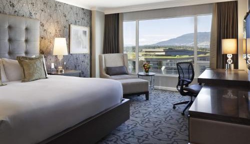 Fairmont Gold City View King Room