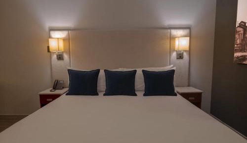 Concept Queen Room with Two Queen Beds - Non-Smoking